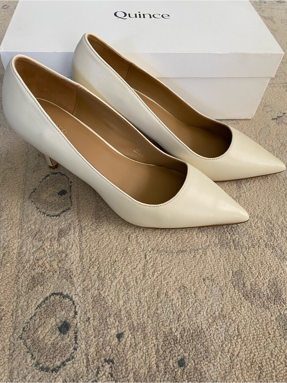 Quince Italian Leather Pointed Toe Pump Bone Size 7 3" Heel